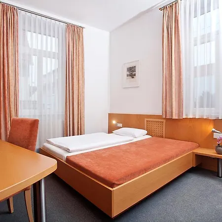 Gruenshof Hotel 3*
