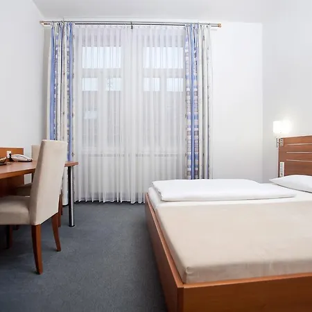 Hotel Gruenshof 3*